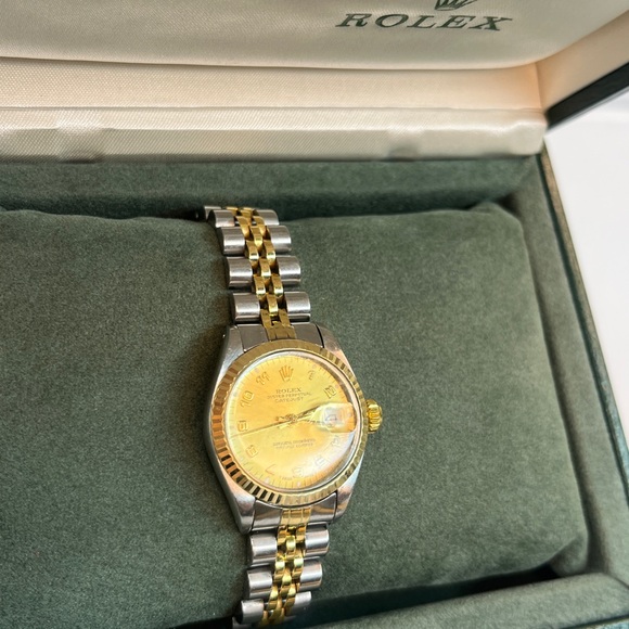 PAPERS Rolex Datejust 26mm 69240 Two Tone Jubilee 18k Gold Roman Dial Watch - Picture 10 of 15